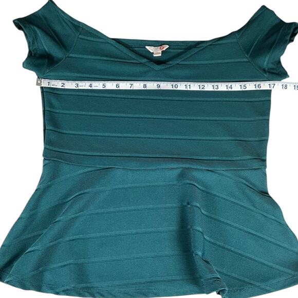 G by Guess Size Large Hunter Green Off The Shoulder Body Wrap Peplum Sexy Top - Picture 5 of 11